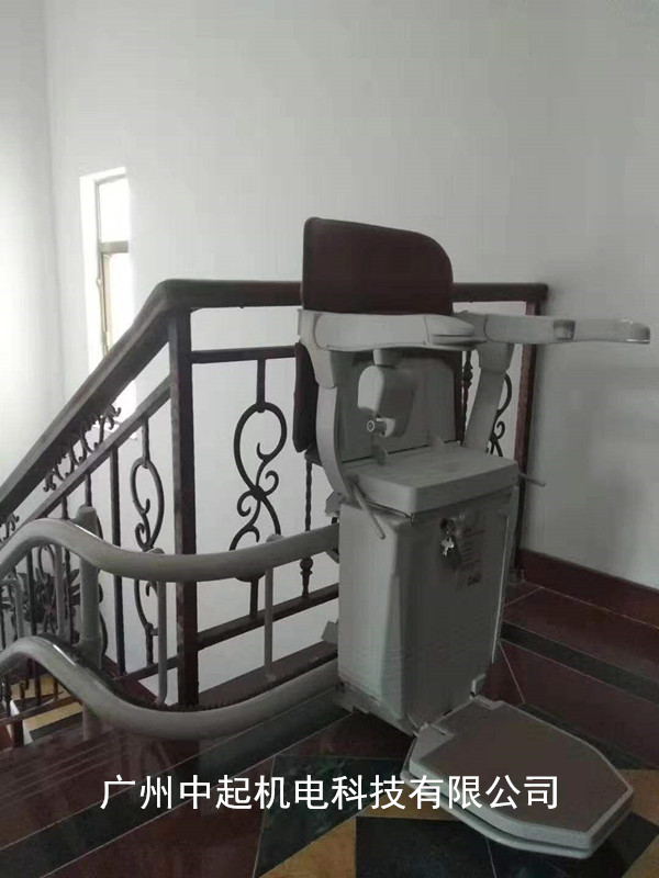中起机电：广州白云区6层自建房成功安装仕腾达座椅电梯
